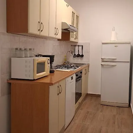 Greenline Apartment *